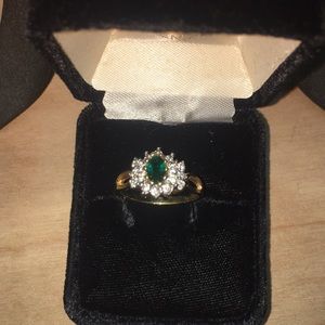 NEW*Ladies 18KT gold HGE Emerald & cz ring.
